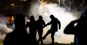 مشعلو الحرائق العنصرية يصنعون الحدث في السويد